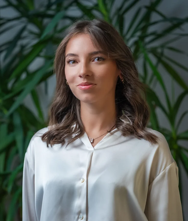 Valentina Barzan - HR Payroll, Recruiting and Career Development